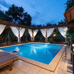 Kipos Resort